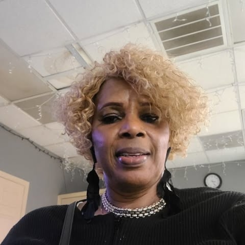 Meet your Posher, Glenda